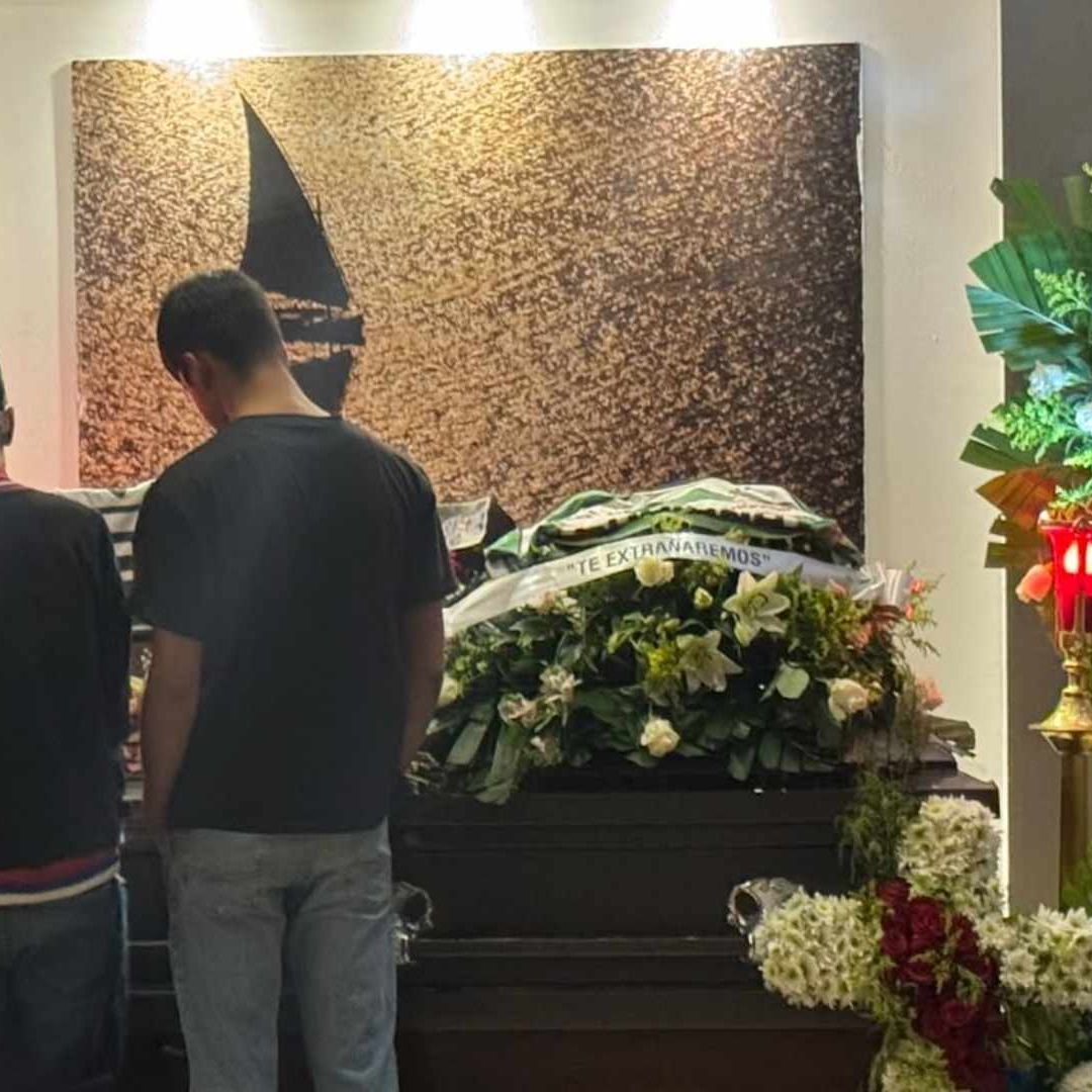 Familiares despiden a Leonardo